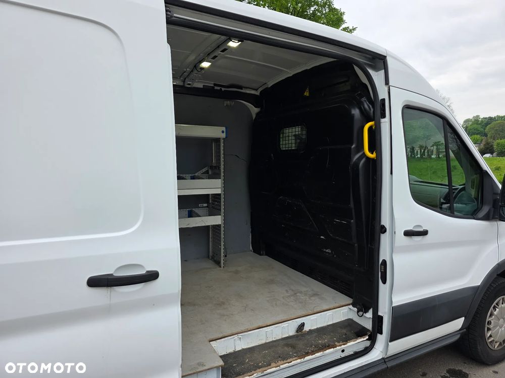 Ford Transit - 24