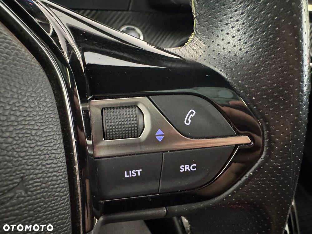 Peugeot 2008 1.2 PureTech GT Line S&S - 14
