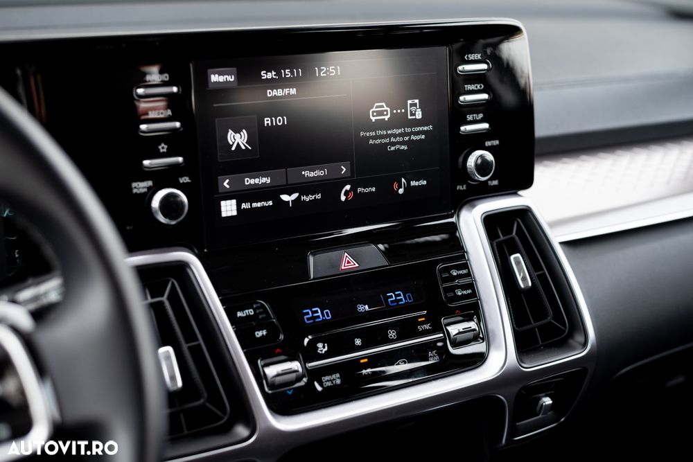 Kia Sorento 1.6 T-GDI HEV 6AT 4x4 7P Premium - 16