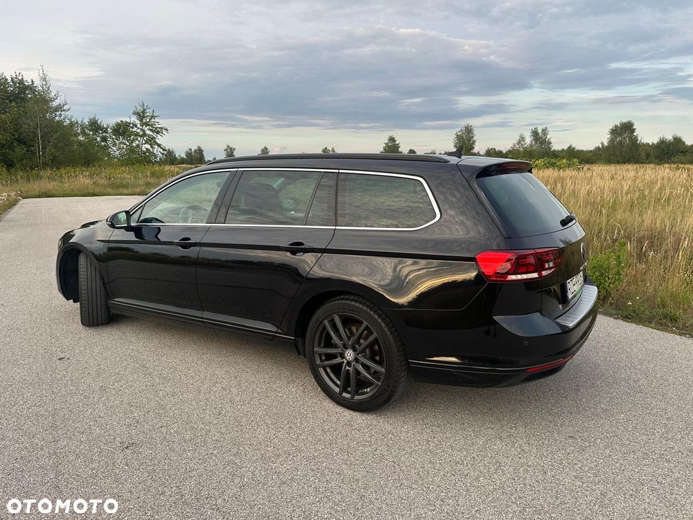 Volkswagen Passat Variant 2.0 TDI EVO Elegance DSG - 9