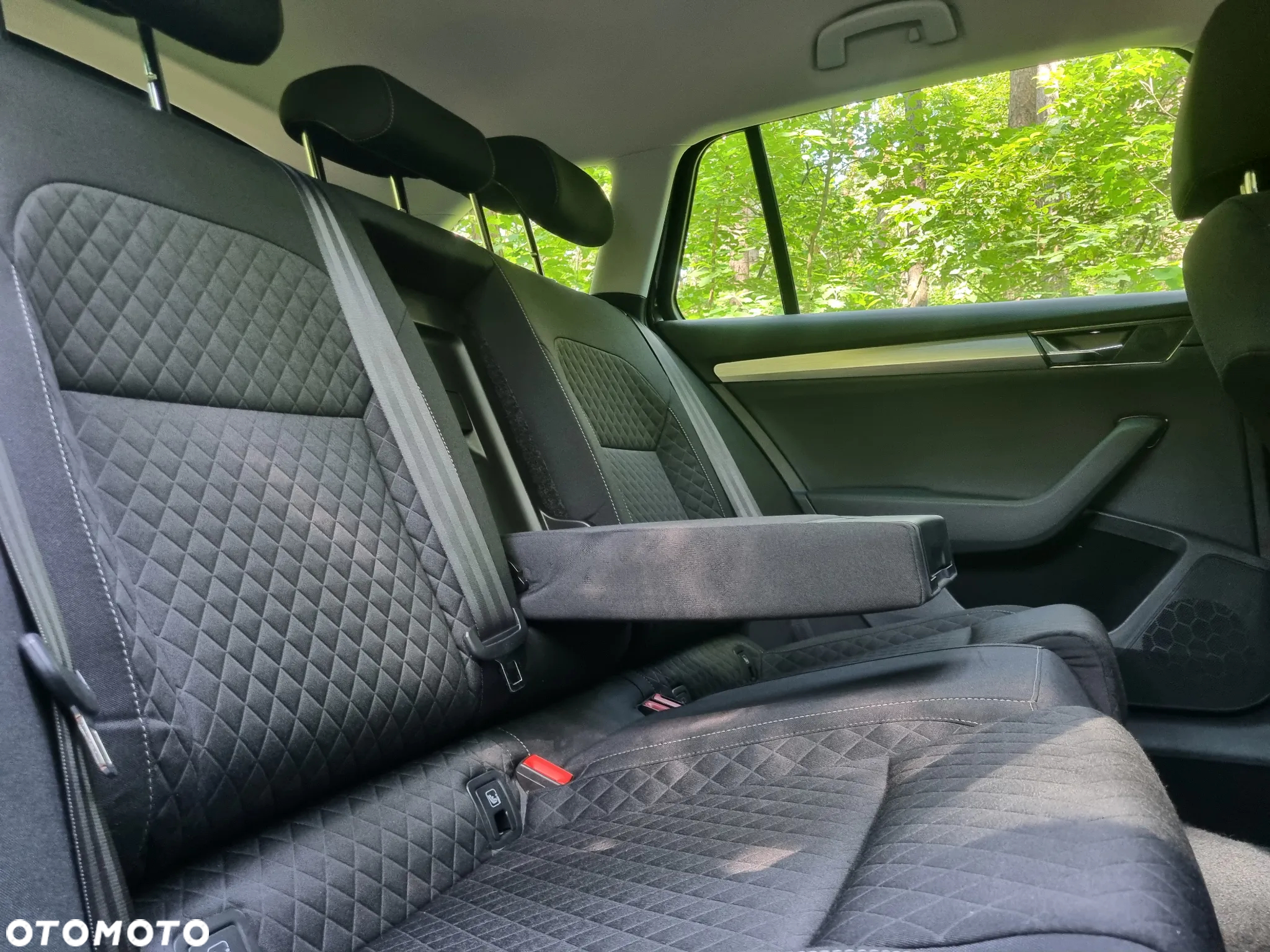 Skoda Superb 2.0 TSI Ambition DSG - 8