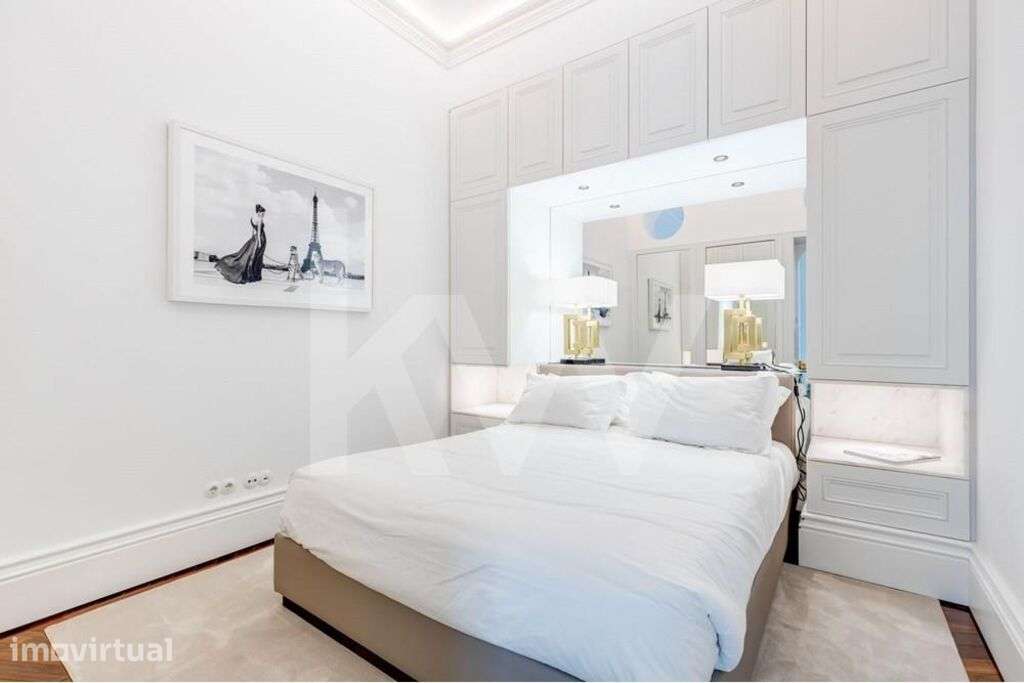 Apartamento inserido em Prédio do século XIX em localização premium e - Grande imagem: 5/41