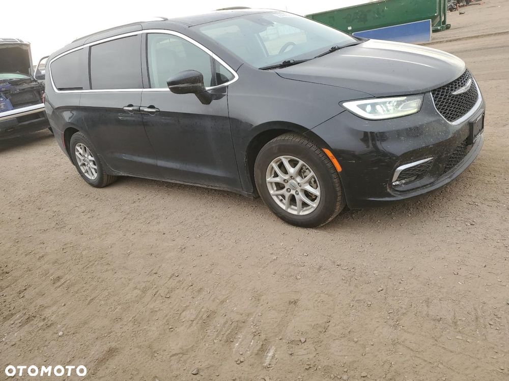 Chrysler Pacifica - 4