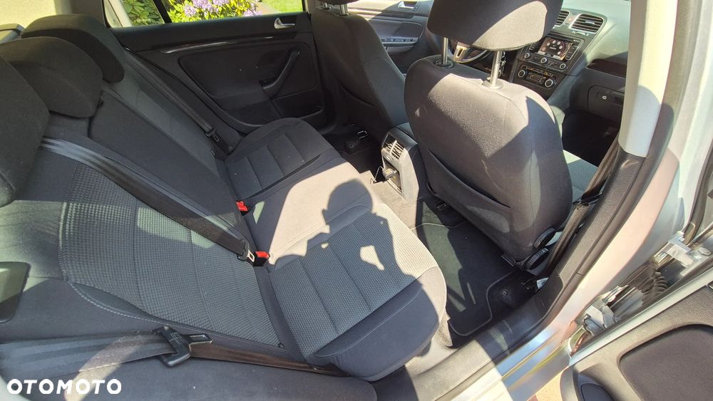 Volkswagen Golf 1.6 TDI DPF BlueMotion - 33