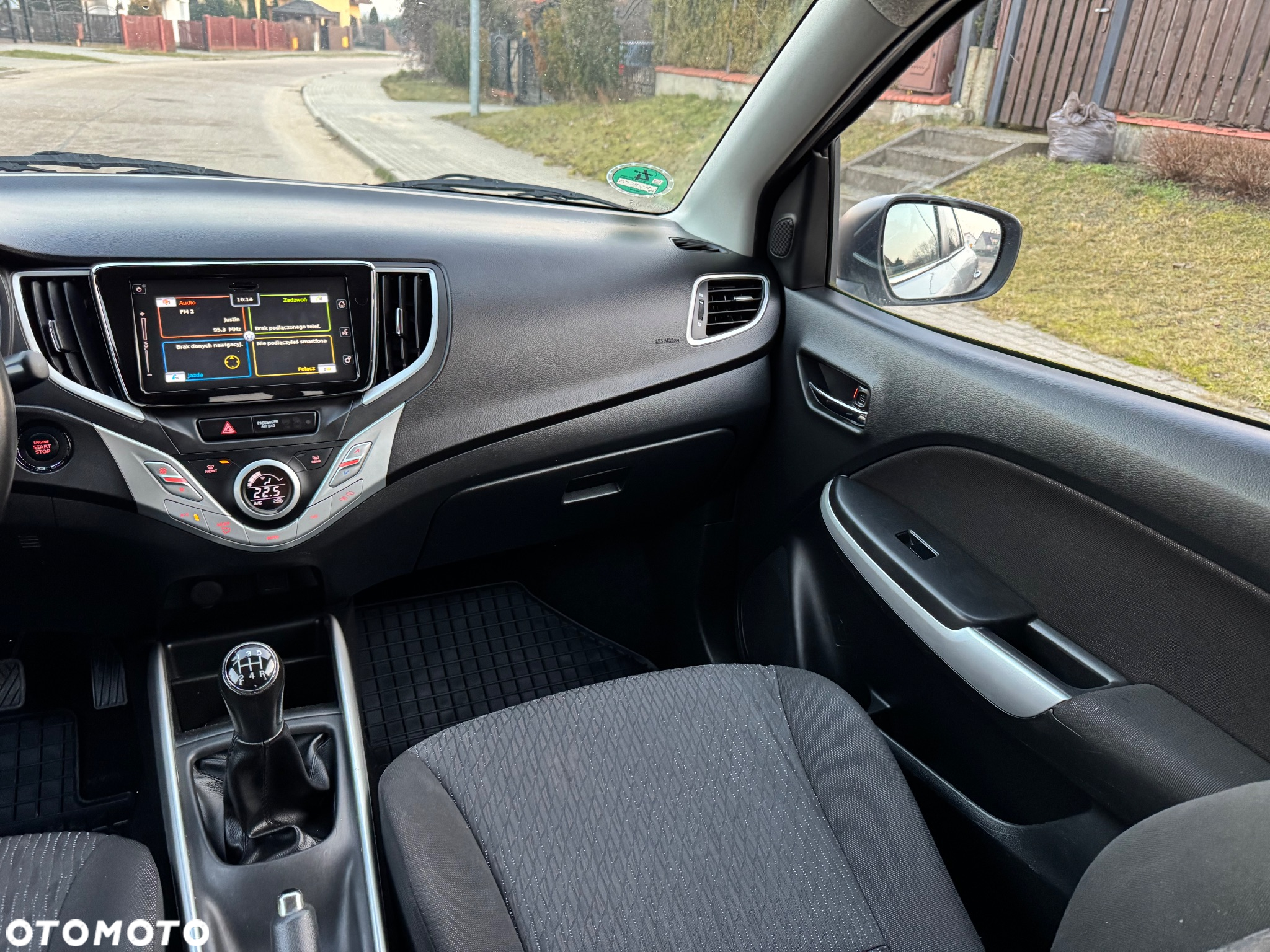Suzuki Baleno 1.0 T Premium Plus - 27