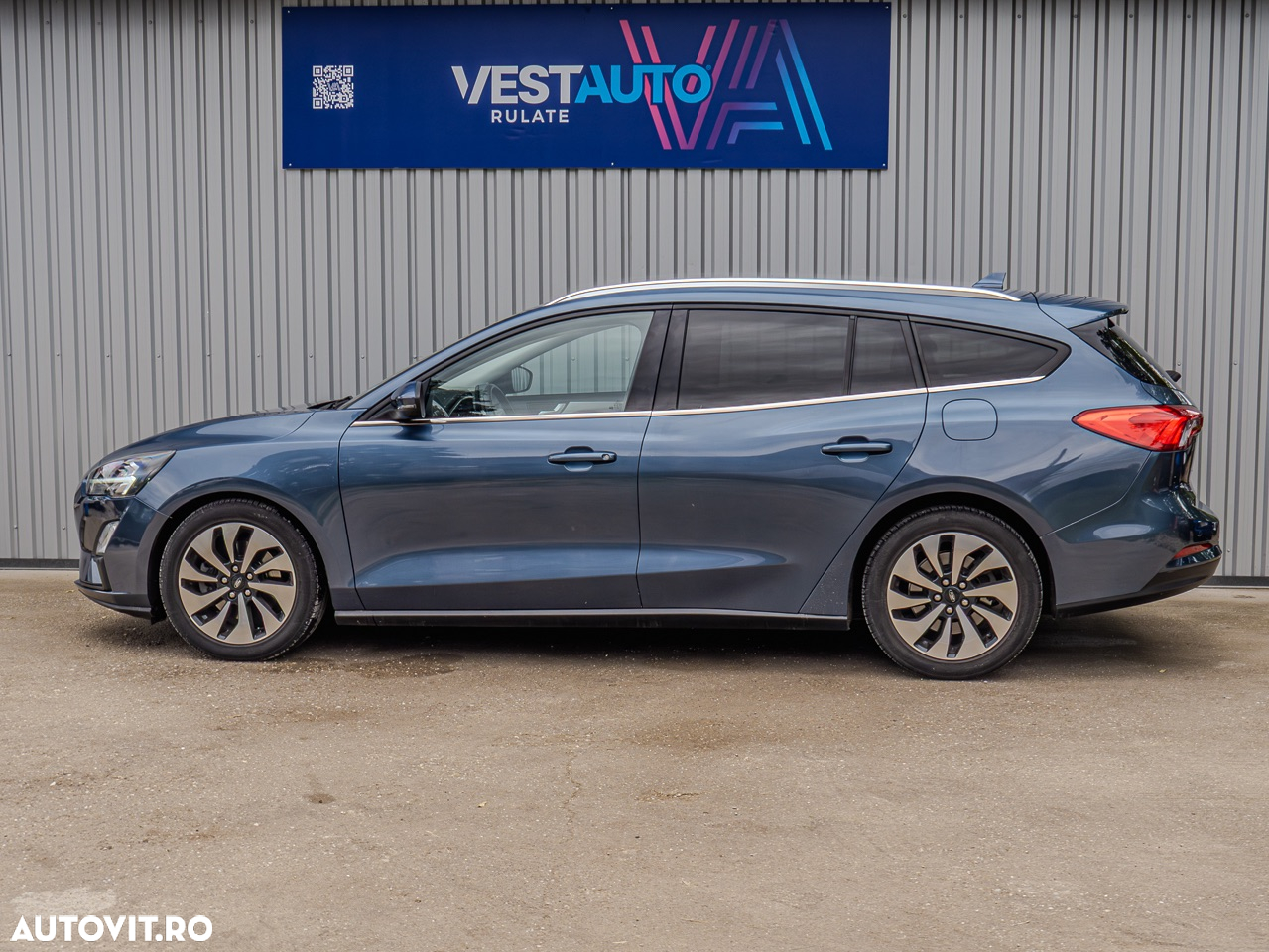 Ford Focus Turnier 1.5 EcoBlue Start-Stopp-System Aut. TITANIUM - 17