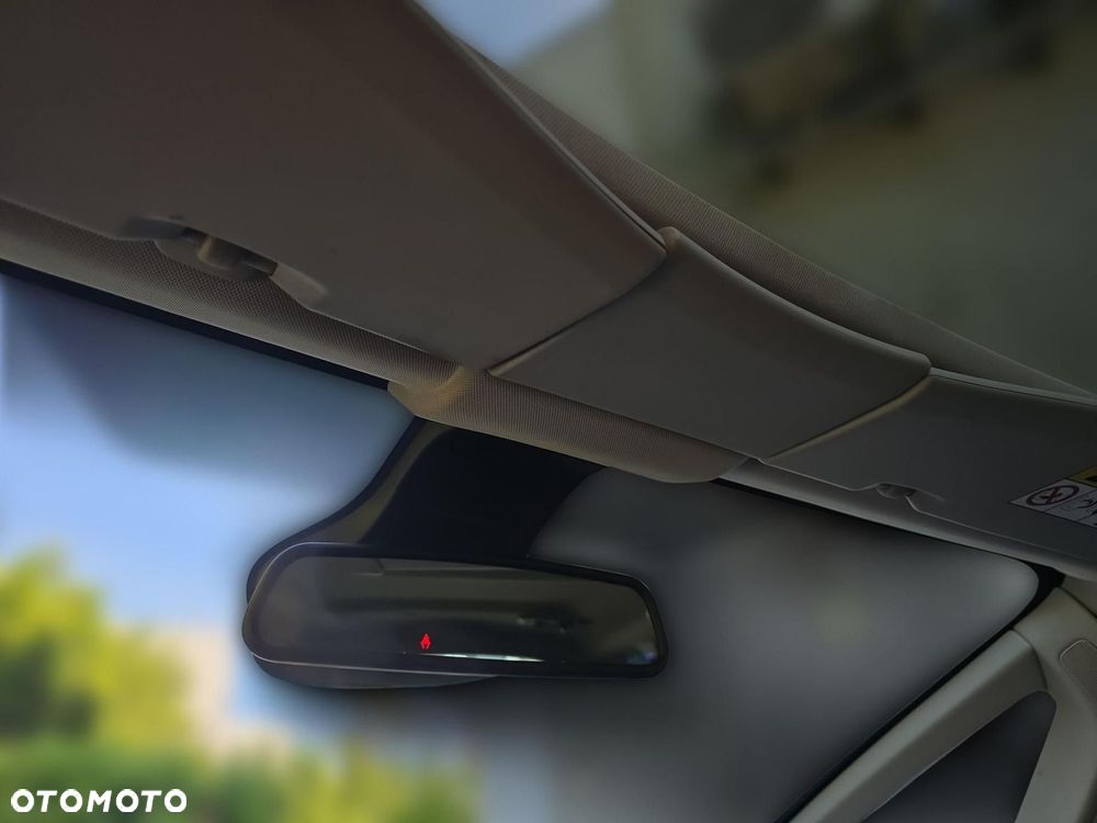 Renault Espace 1.6 dCi Energy Initiale Paris EDC - 21