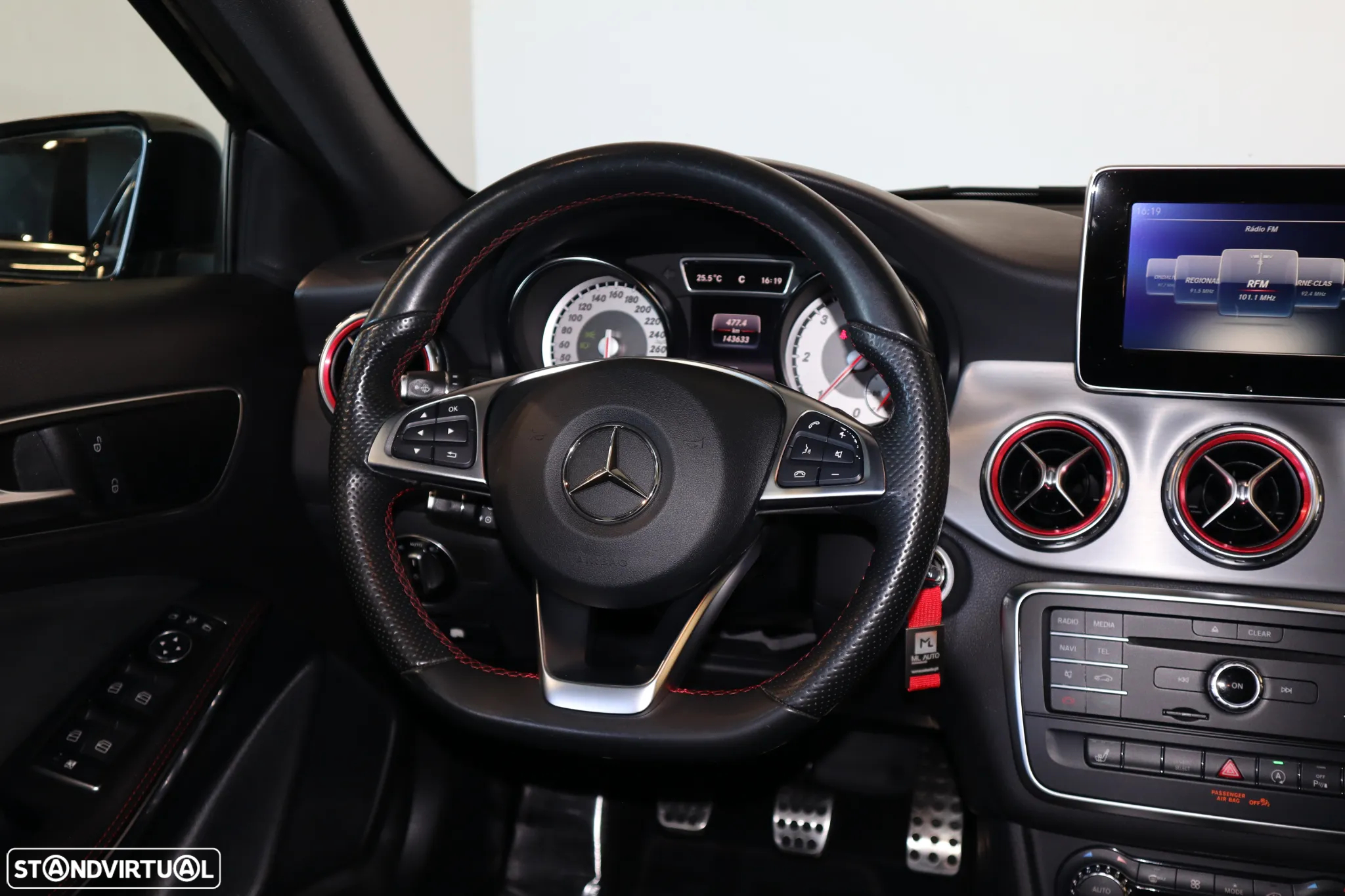Mercedes-Benz GLA 180 (CDI) d AMG Line - 10