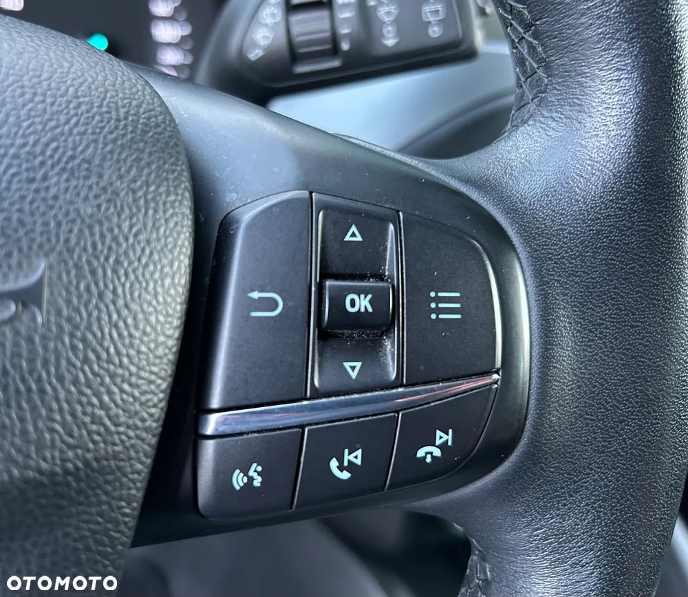 Ford Focus 1.0 EcoBoost Connected - 34
