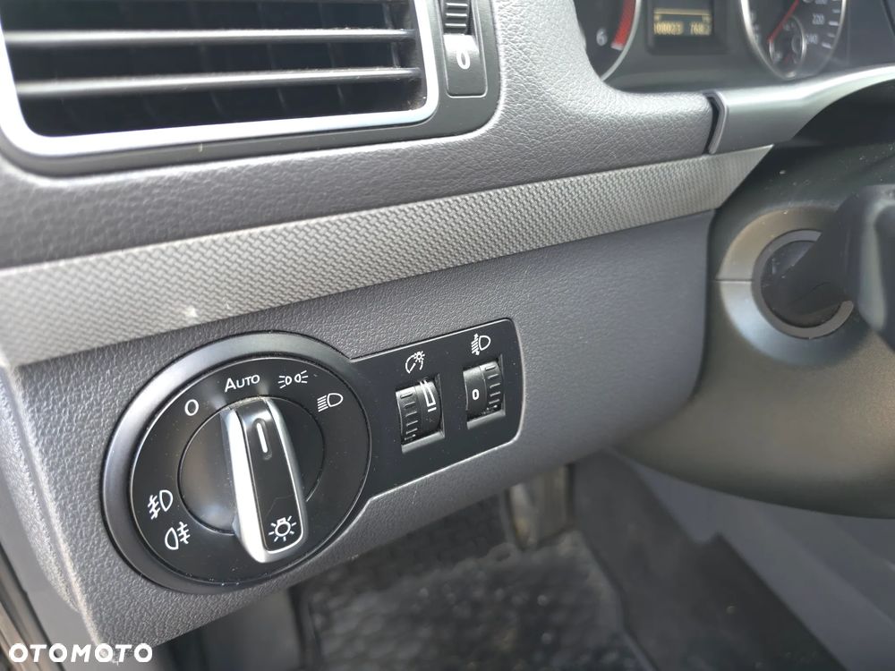 Volkswagen Touran 1.6 TDI DPF BlueMotion Technology DSG MATCH - 21