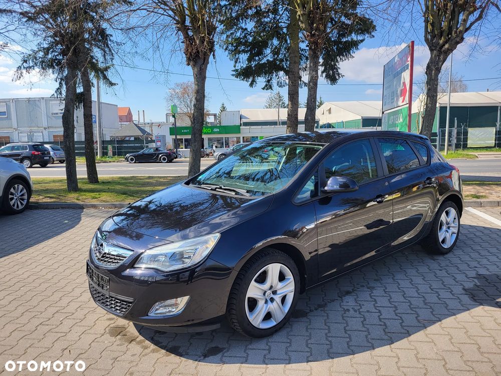 Opel Astra - 2