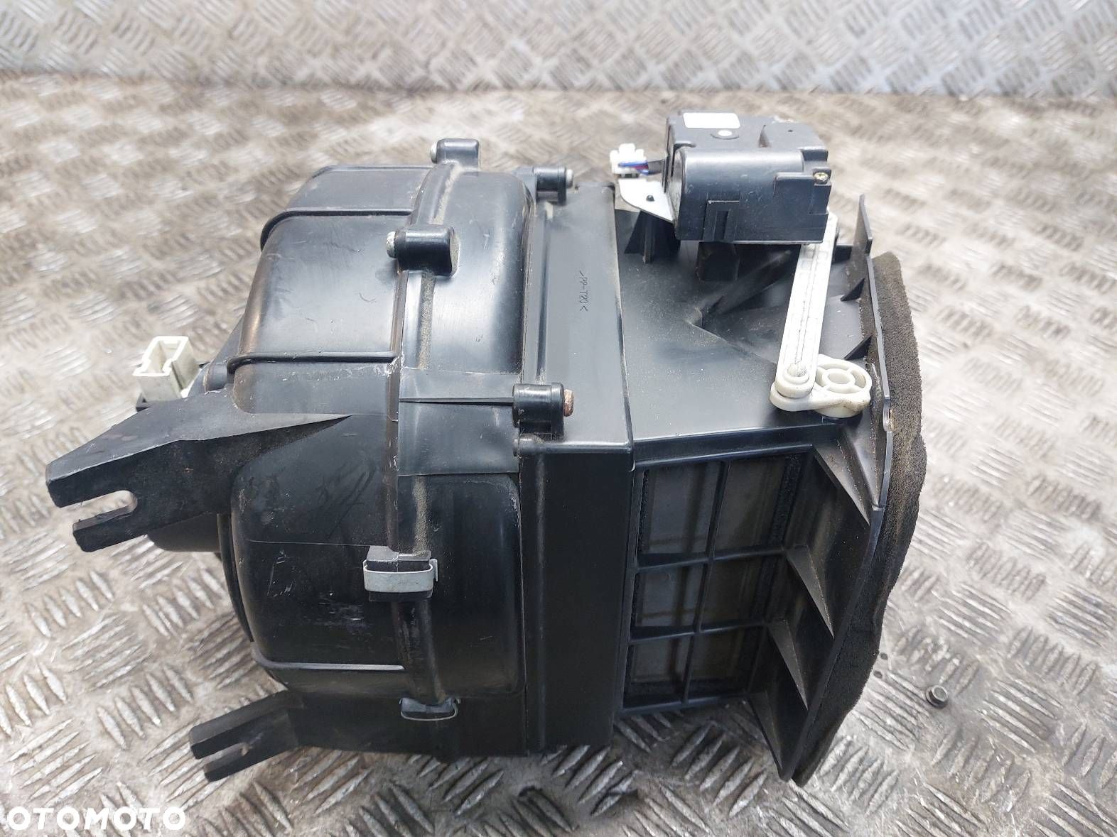 DMUCHAWA WENTYLATOR NAWIEWU SSANGYONG MUSSO EU 69200-05300 - 1