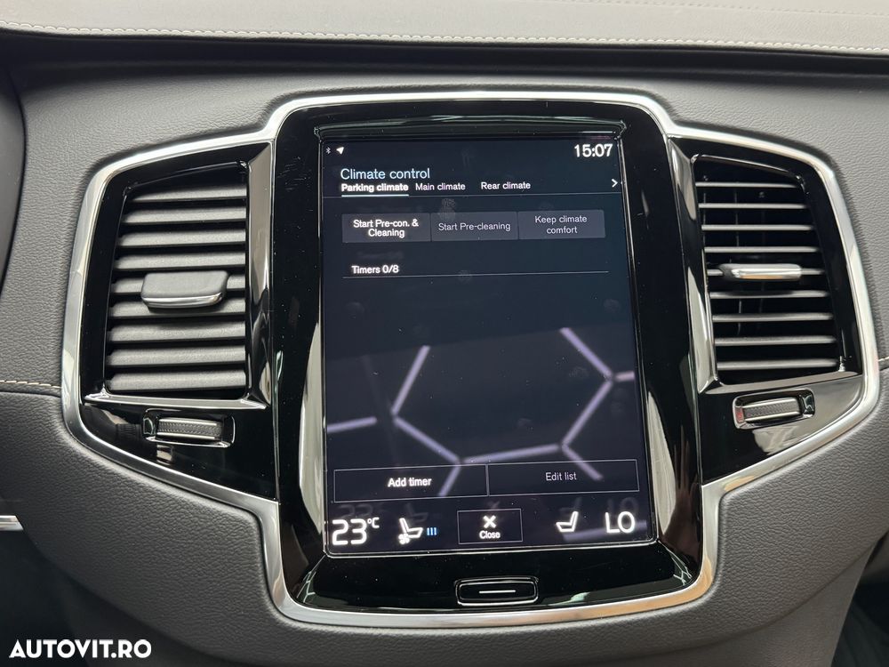 VOLVO XC90 2021 — imagine 28