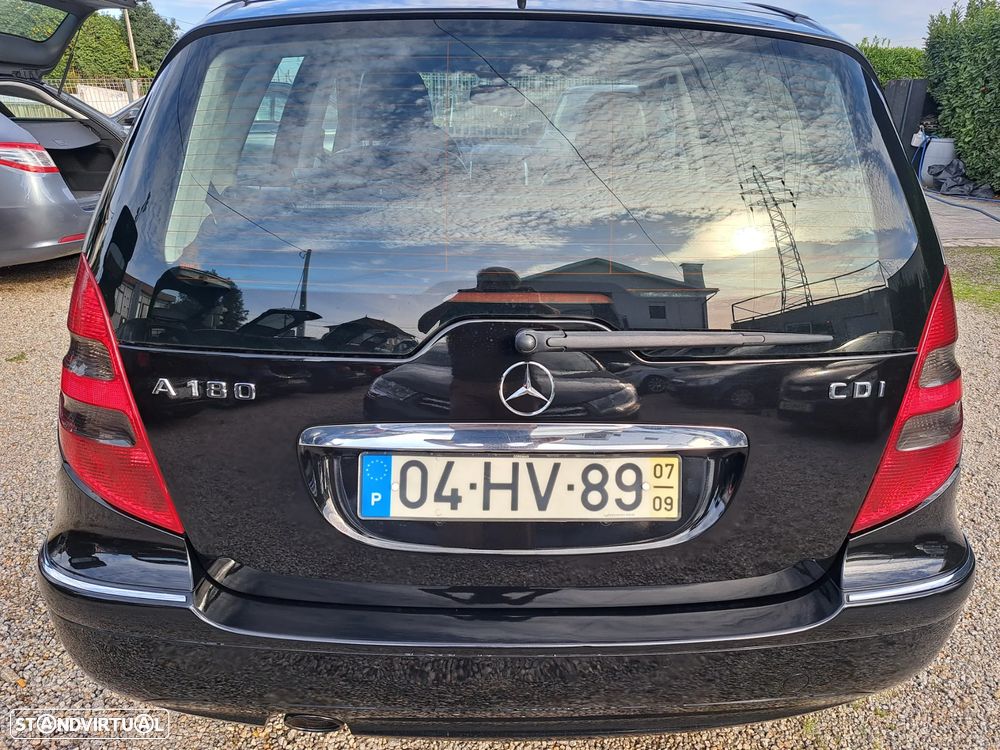 Mercedes-Benz 180 - 5