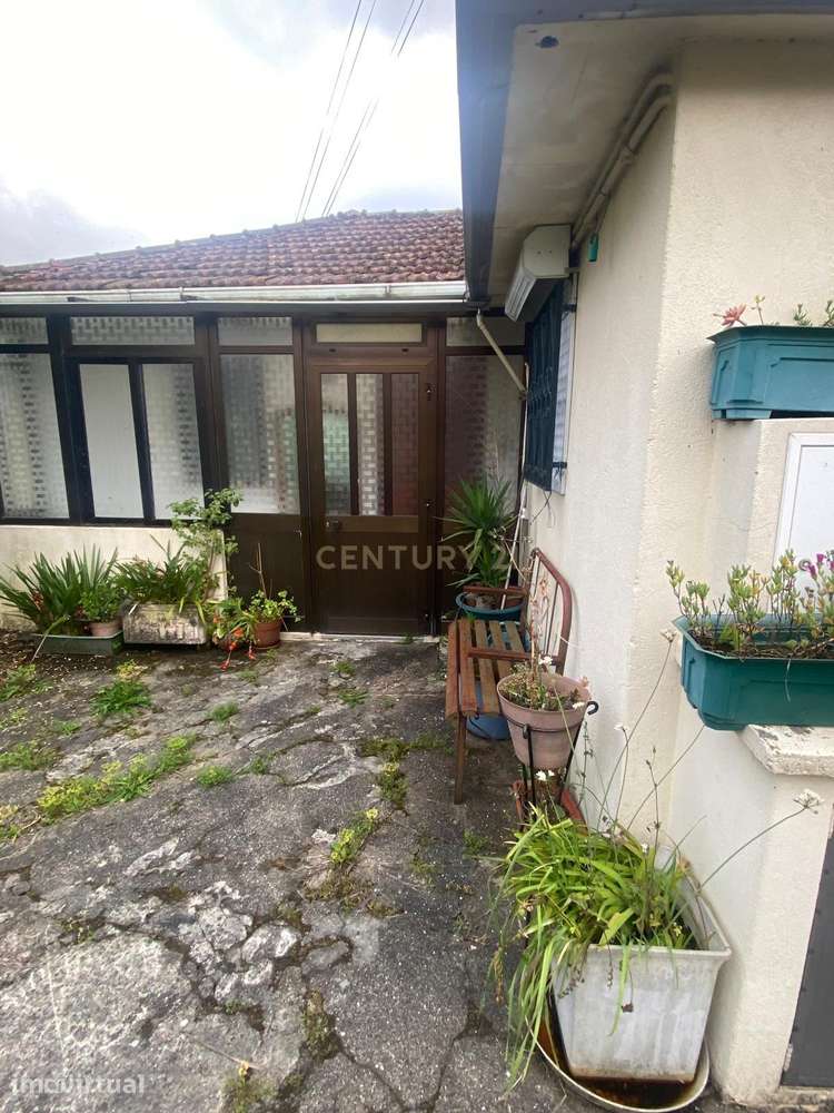Casa para Recuperar em Vale de Cambra, com 4 Quartos e Pátio - Grande imagem: 3/22