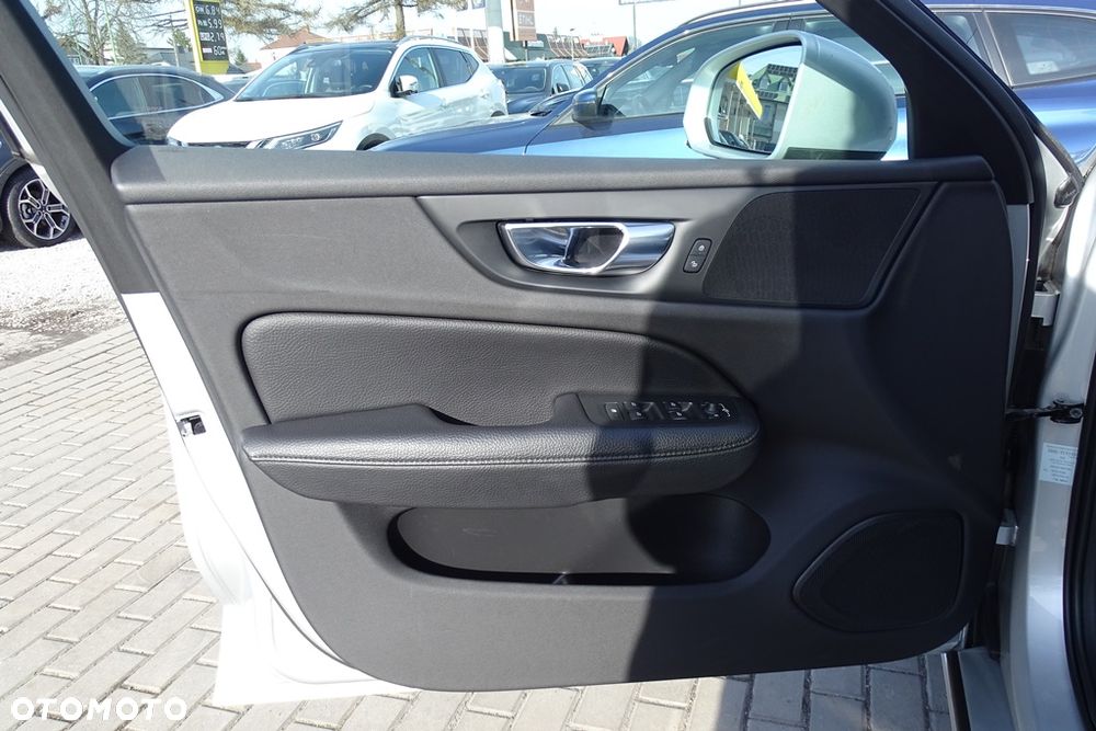 Volvo V60 T4 Geartronic Momentum - 16