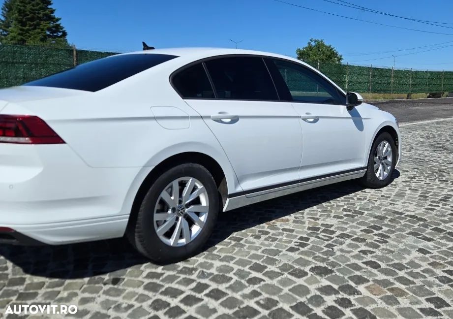 Volkswagen Passat 2.0 TDI DSG Comfortline - 3