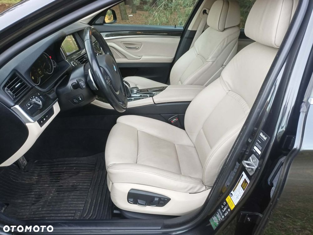 BMW Seria 5 535i Luxury Line - 12