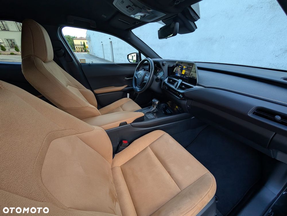 Lexus UX 250h GPF Business 2WD - 9