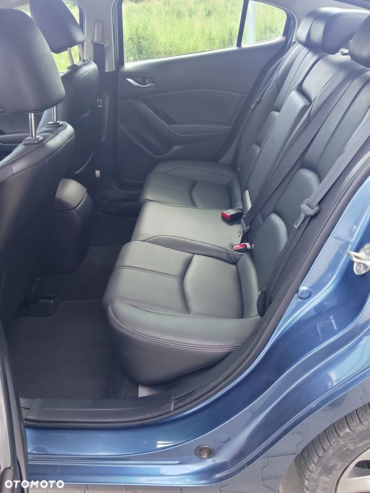Mazda 3 - 10
