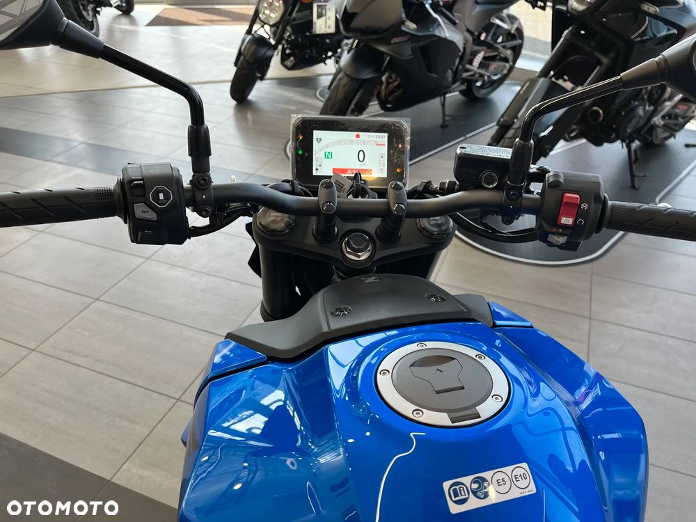 Honda CB - 8