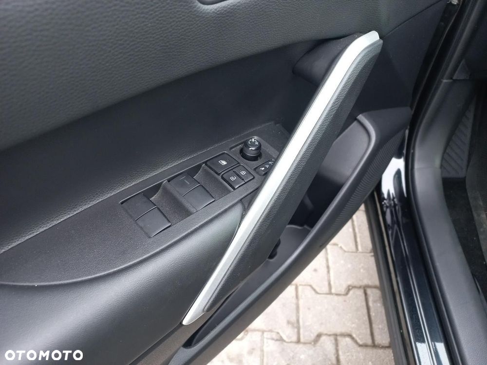 Toyota Corolla Cross 2.0 Hybrid Executive - 15