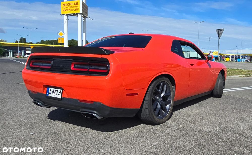 Dodge Challenger 5.7 R/T - 17