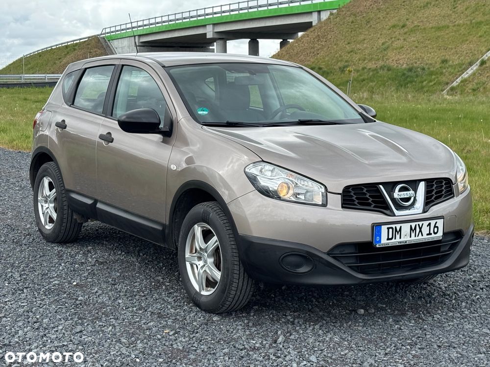 Nissan Qashqai 1.6 visia - 2