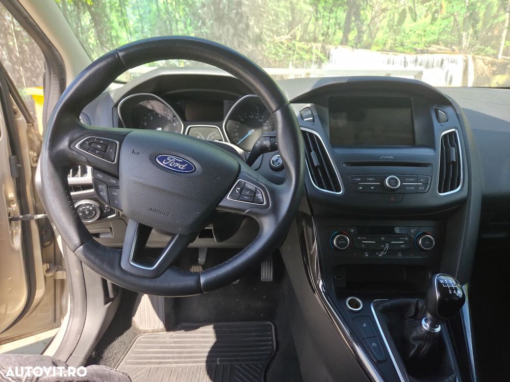Ford Focus 1.0 EcoBoost Titanium - 15