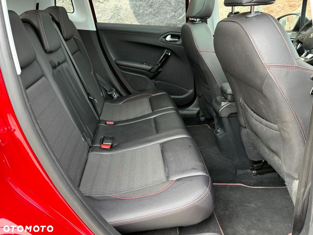 Peugeot 2008 PureTech 110 Stop&Start EAT6 GT-Line Edition - 14