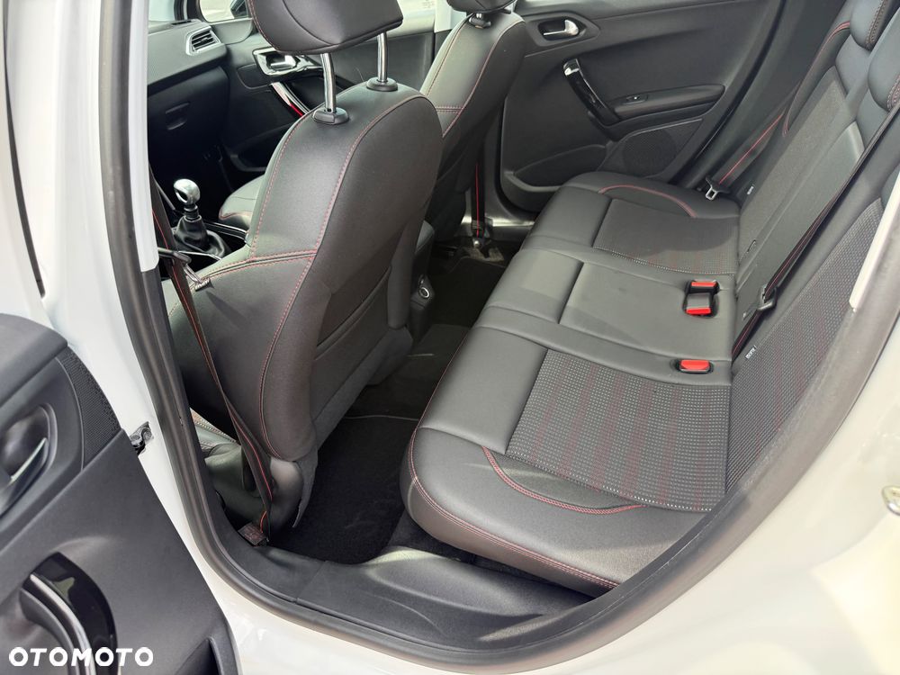 Peugeot 2008 PureTech 130 Stop&Start GT-Line Edition - 14