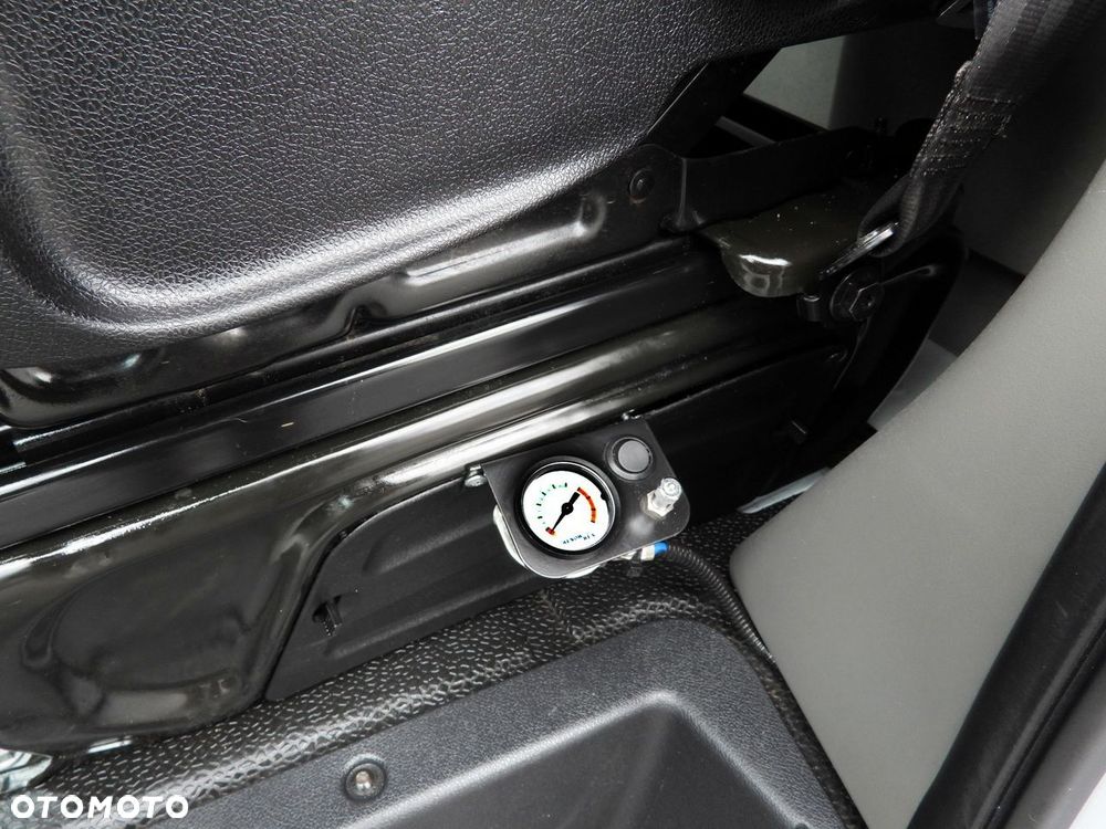 Renault MASTER PLANDEKA 10 PALET TEMPOMAT LEDY PNEUMATYKA KLIMATYZACJA  165KM - 28