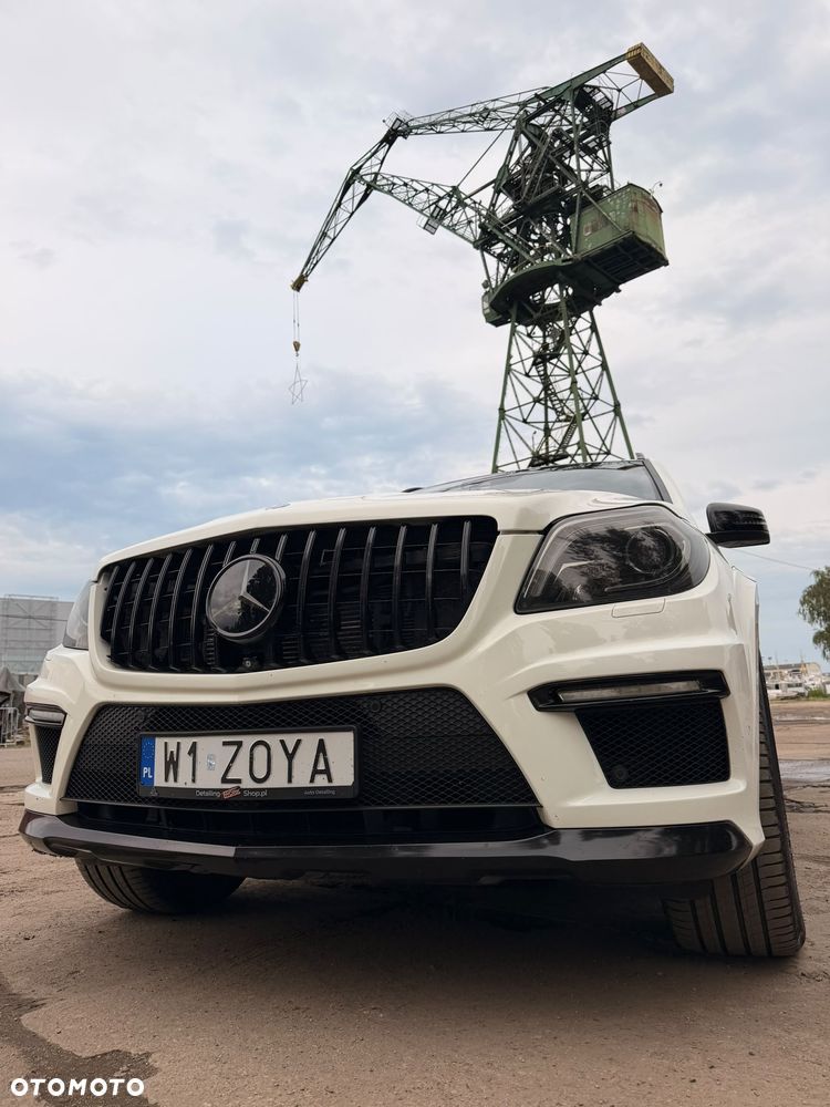 Mercedes-Benz GL 63 AMG - 14