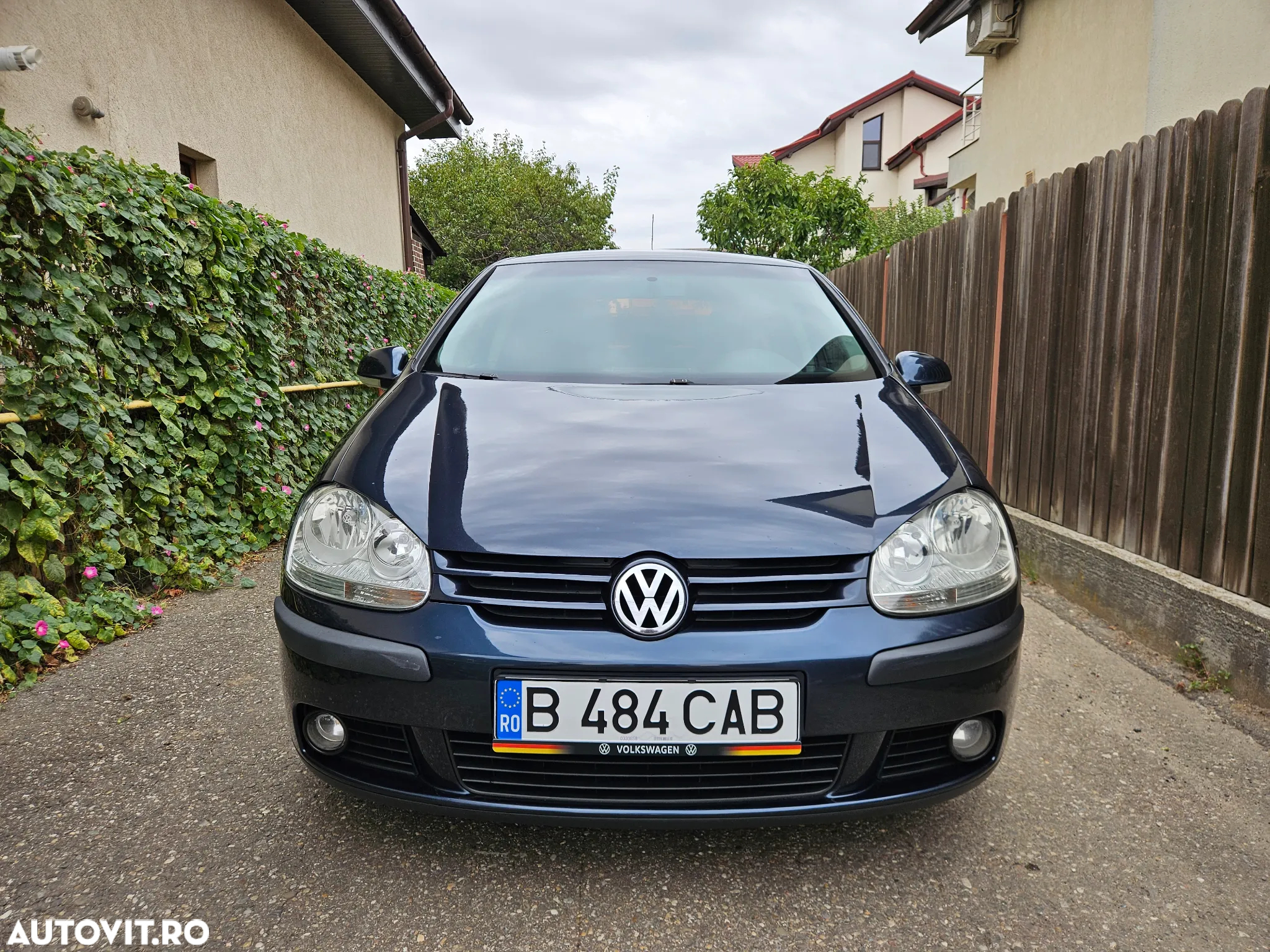 Volkswagen Golf - 10