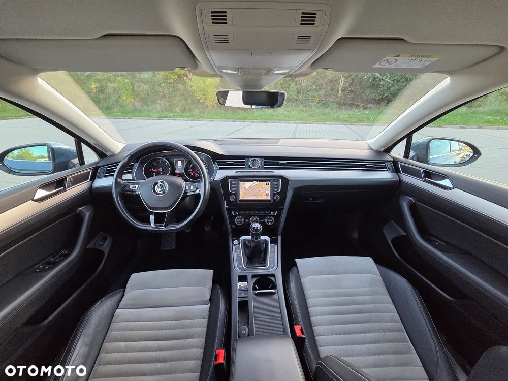 Volkswagen Passat 2.0 TDI (BlueMotion Technology) Highline - 19