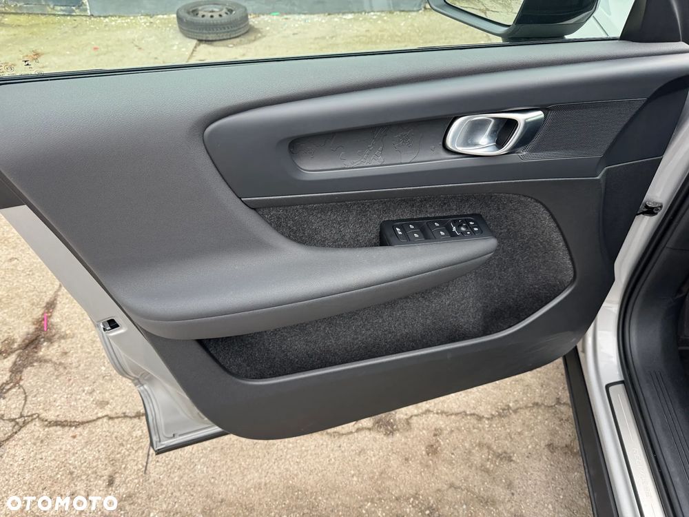 Volvo XC 40 Recharge 69 kWh Single Motor RWD Plus - 22