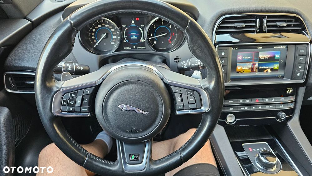 Jaguar F-Pace 30d AWD 300 Sport - 33