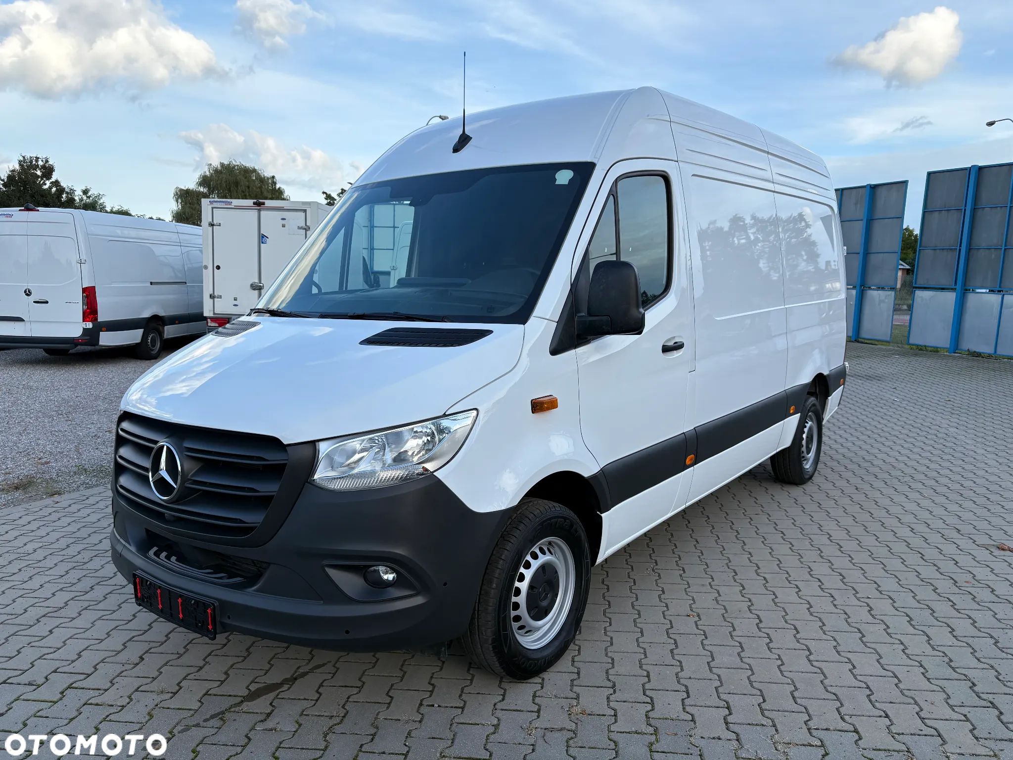Mercedes-Benz 317 średni - 1