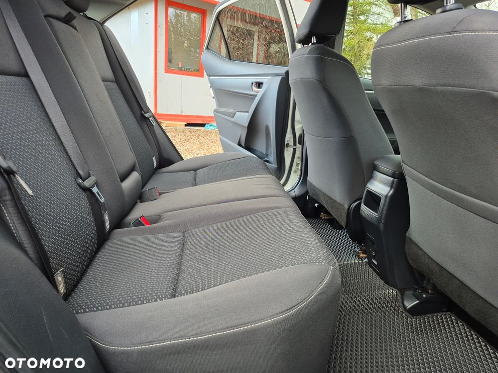 Toyota Corolla 1.6 Executive - 24