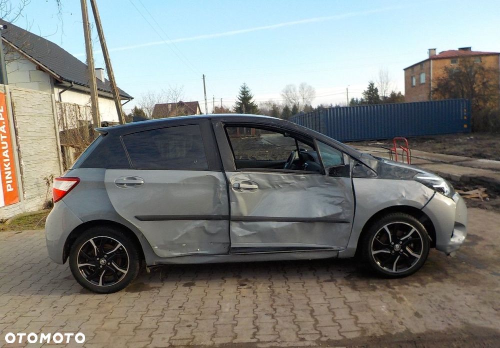 Toyota Yaris - 13