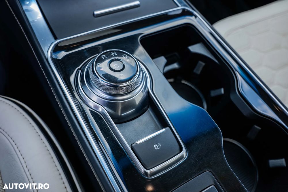 Ford Edge 2.0 Panther A8 AWD Vignale - 11