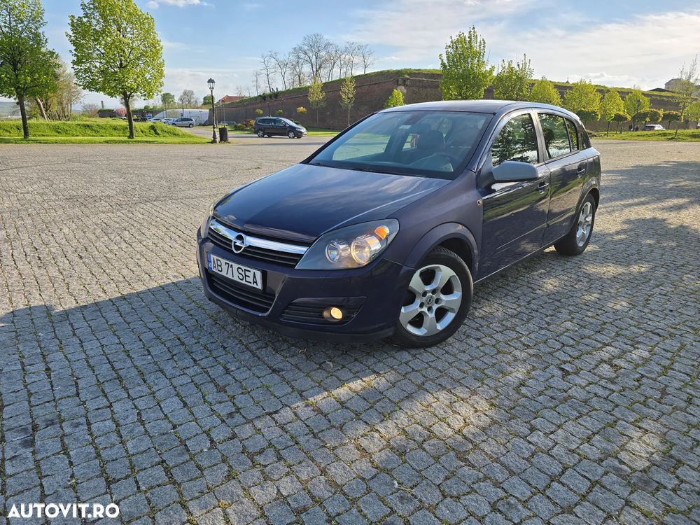 Opel Astra 1.6i Sport - 1