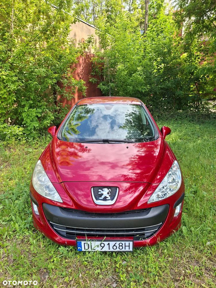 Peugeot 308 - 1