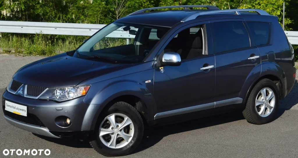Mitsubishi Outlander - 10