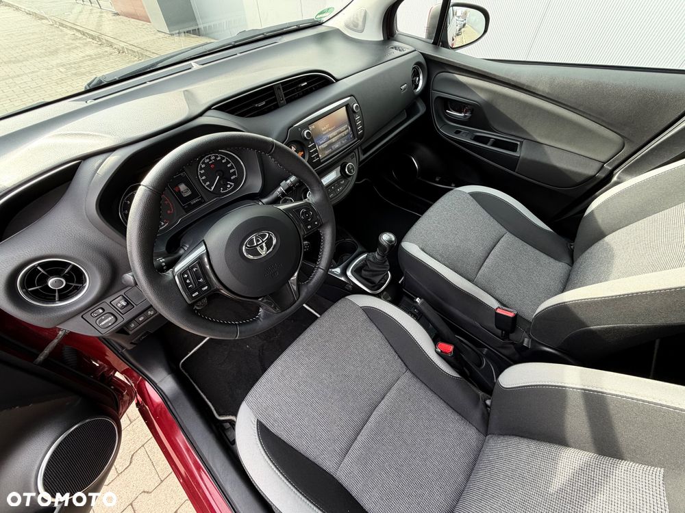 Toyota Yaris 1.5 Premium - 32