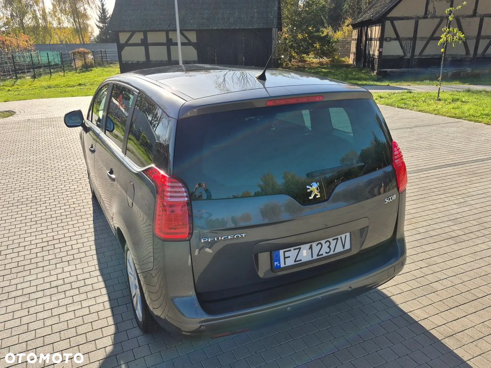 Peugeot 5008 1.6 THP Premium - 7