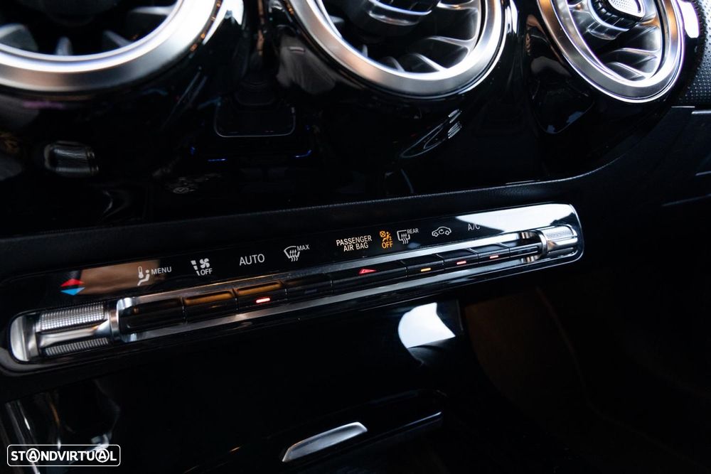 Mercedes-Benz CLA 250 e Shooting Brake AMG Line - 17