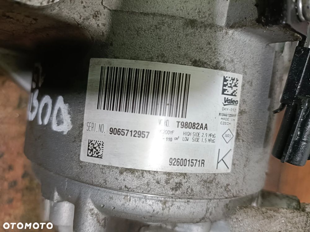 DACIA DUSTER II 17-21 1,5 DCI sprężarka kompresor klimatyzacji 926001571R * - 2