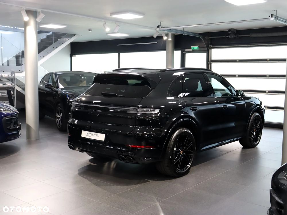 Porsche Cayenne - 5