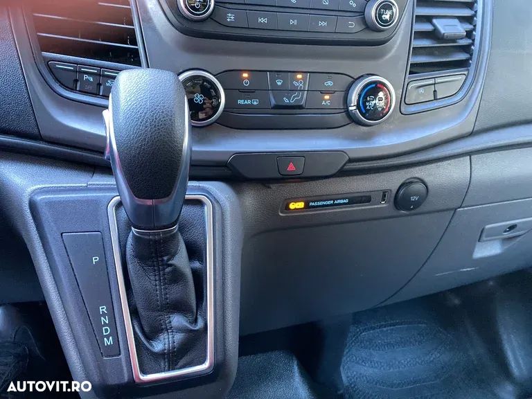 Ford Turneo Custom - 15